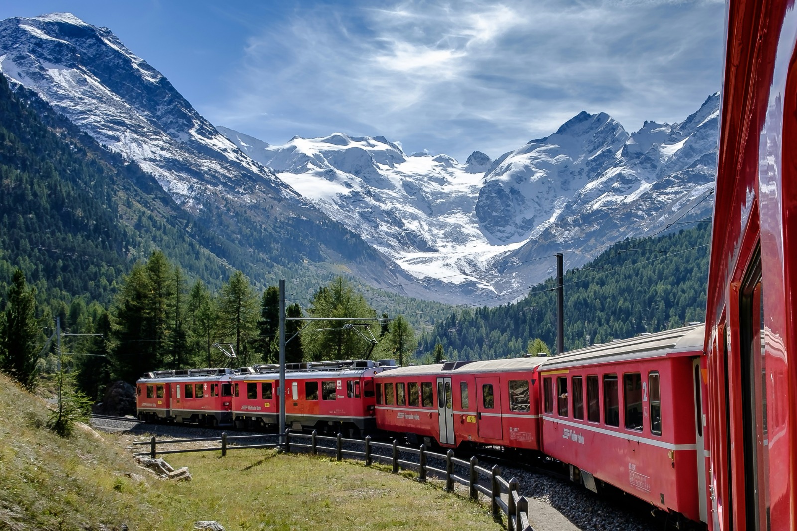 Explore 500+ Destinations with Expert Guided Tours